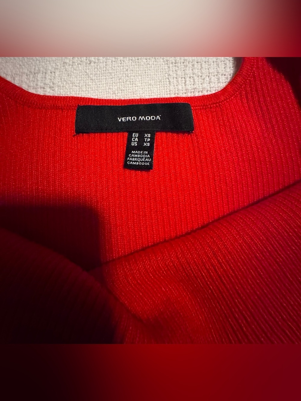 Vero Moda Bright Red Ribbed V-Neck Tank - Picture 7 of 8